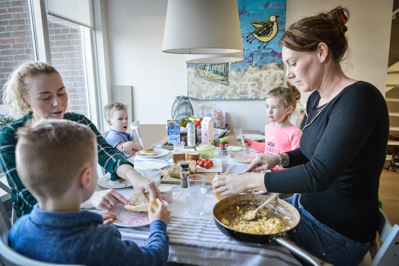 Vrij werk — samen aan tafel