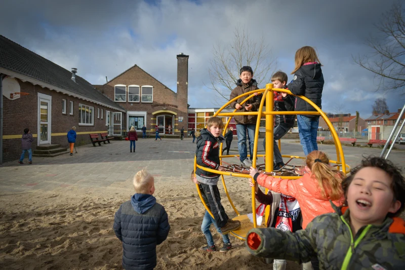 Provincie Drenthe — het schoolplein