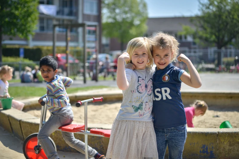 Nederlands Jeugdinstituut — samen op het plein