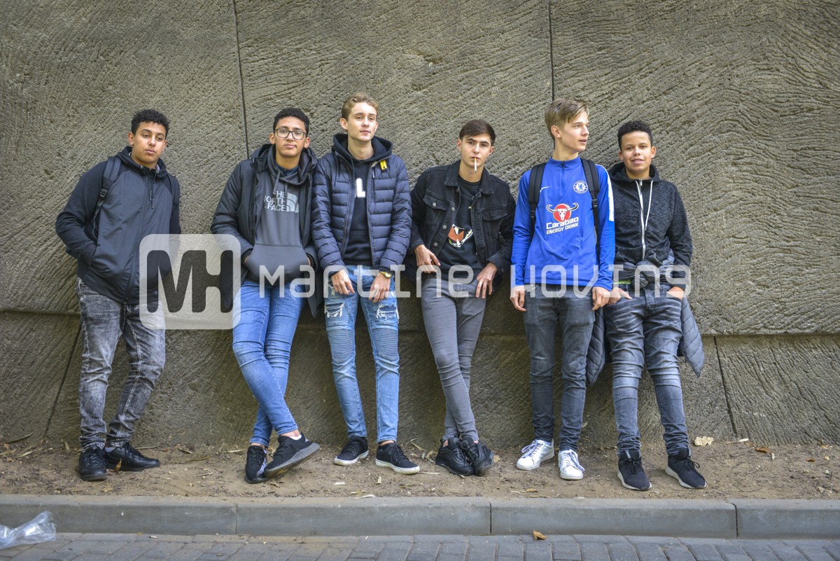 Samen bij de muur