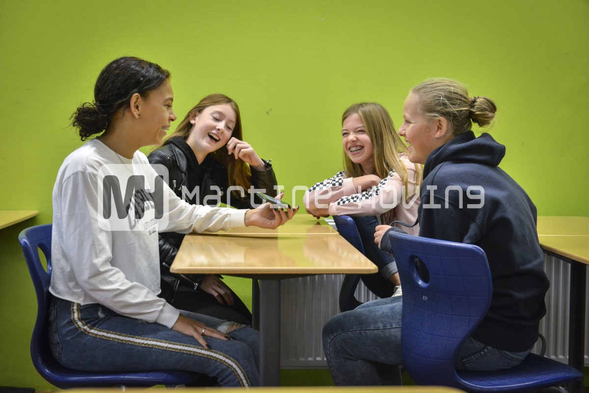 Aan tafel op school